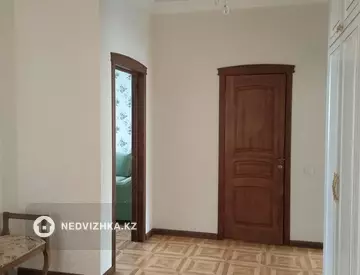 90 м², 3-комнатная квартира, этаж 4 из 6, 90 м², посуточно, изображение - 5