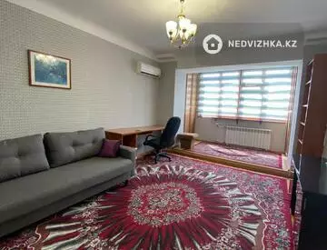 3-комнатная квартира, этаж 4 из 5, 110 м², на длительный срок