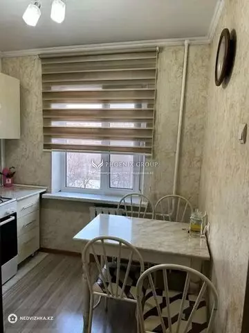 2-комнатная квартира, этаж 4 из 5, 47 м²