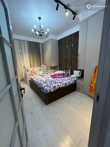 4-комнатная квартира, этаж 4 из 9, 114 м²