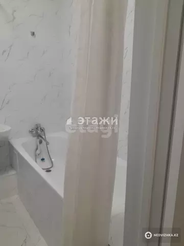 1-комнатная квартира, этаж 10 из 12, 40 м²