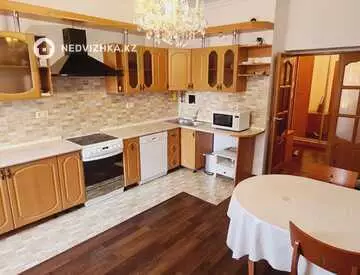 2-комнатная квартира, этаж 3 из 13, 124 м²