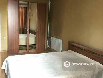 2-комнатная квартира, этаж 3 из 4, 54 м², на длительный срок