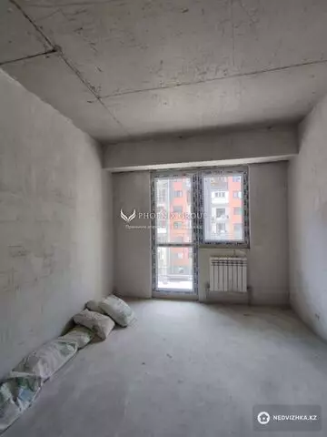 1-комнатная квартира, этаж 4 из 10, 28 м²