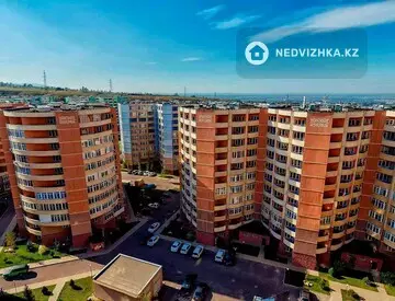 ЖК Хан Тенгри, миниатюра 1