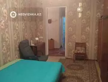 2-комнатная квартира, этаж 4 из 4, 53 м²