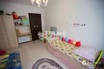 3-комнатная квартира, этаж 4 из 10, 78 м²