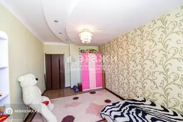 4-комнатная квартира, этаж 15 из 15, 149 м²