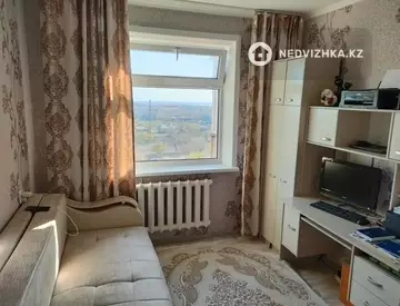 3-комнатная квартира, этаж 9 из 9, 63 м²