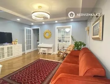 5-комнатная квартира, этаж 5 из 7, 170 м², на длительный срок