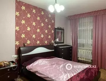 3-комнатная квартира, этаж 6 из 9, 80 м²