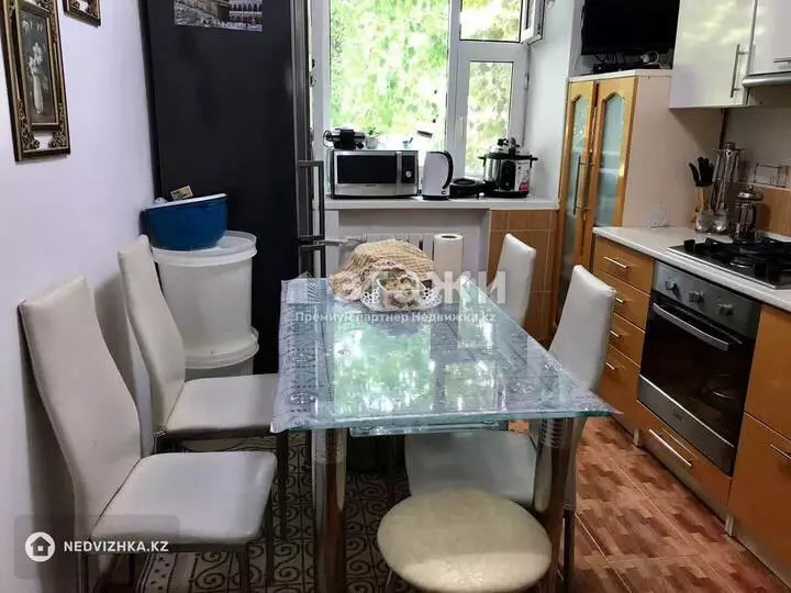 62.4 м², 3-комнатная квартира, этаж 2 из 5, 62 м², изображение - 1