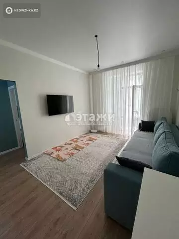 1-комнатная квартира, этаж 1 из 9, 38 м²