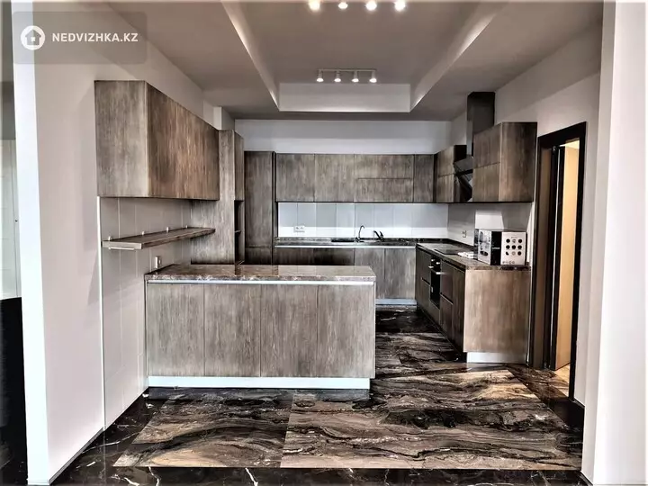 253 м², 5-комнатная квартира, этаж 8 из 5, 253 м², изображение - 1