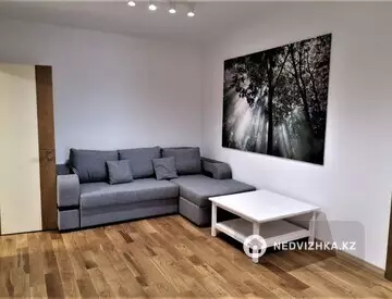 4-комнатная квартира, этаж 8 из 5, 200 м²