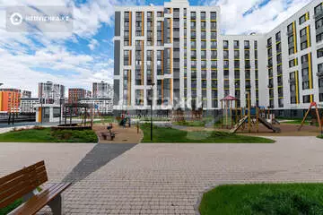 4-комнатная квартира, этаж 4 из 9, 98 м²