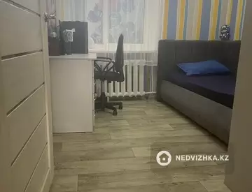 4-комнатная квартира, этаж 9 из 9, 78 м²