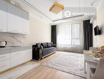 2-комнатная квартира, этаж 2 из 12, 65 м², посуточно