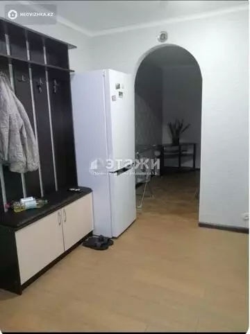 4-комнатная квартира, этаж 4 из 5, 65 м²