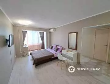 39 м², 1-комнатная квартира, этаж 9 из 9, 39 м², посуточно, изображение - 4