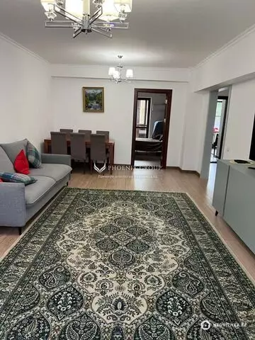 3-комнатная квартира, этаж 4 из 5, 90 м²