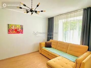 4-комнатная квартира, этаж 4 из 4, 85 м²