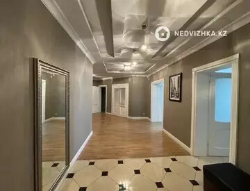 7-комнатная квартира, этаж 14 из 15, 408 м²