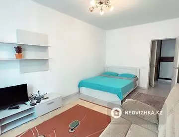 50 м², 1-комнатная квартира, этаж 2 из 12, 50 м², посуточно, изображение - 2