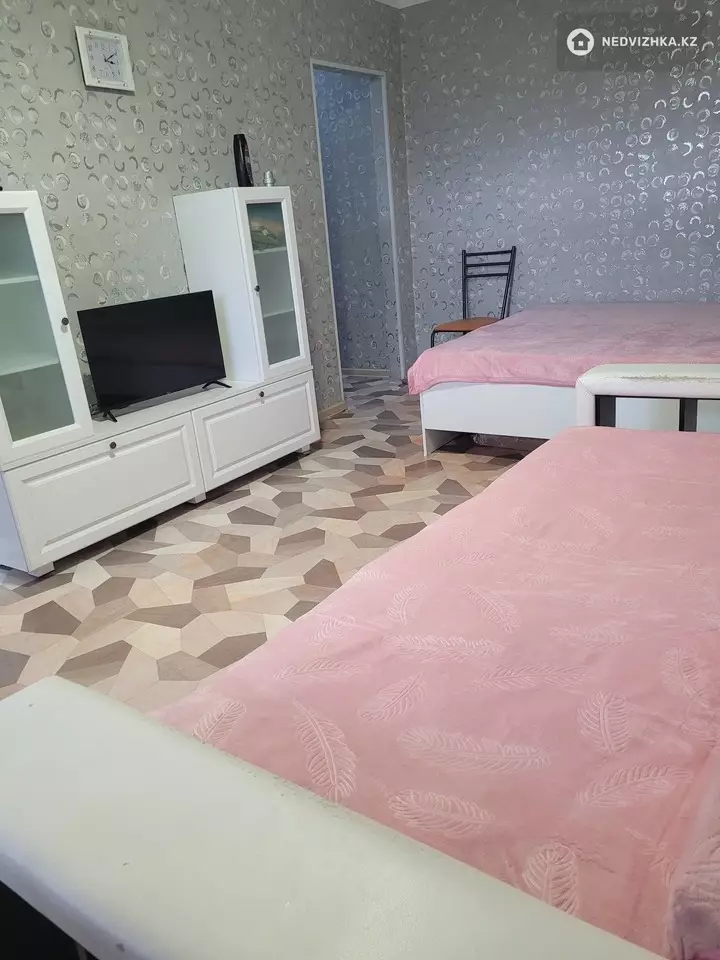 30 м², 1-комнатная квартира, этаж 5 из 5, 30 м², посуточно, изображение - 1