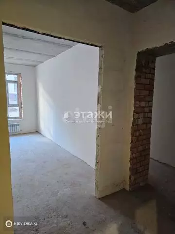 2-комнатная квартира, этаж 4 из 9, 63 м²