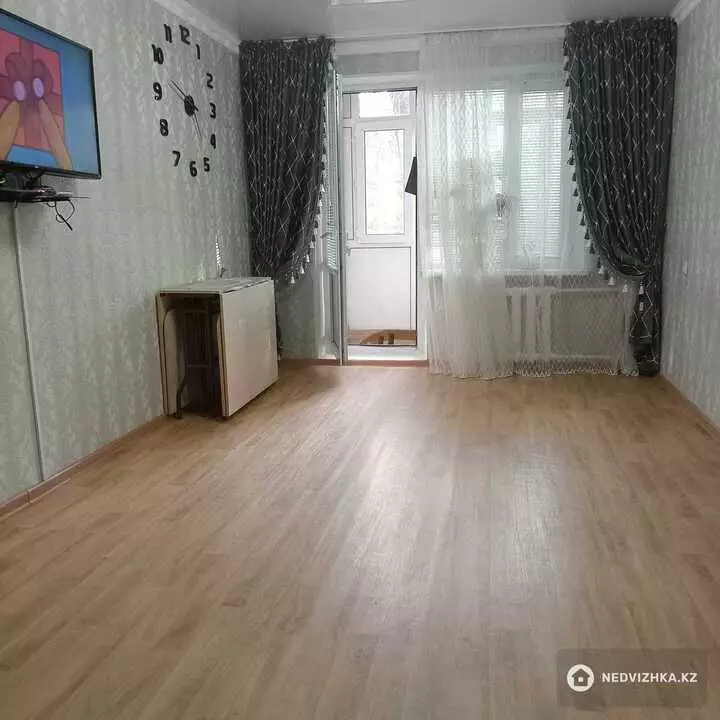 60 м², 3-комнатная квартира, этаж 2 из 4, 60 м², изображение - 1