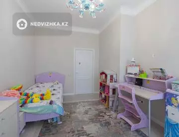 4-комнатная квартира, этаж 14 из 14, 110 м²