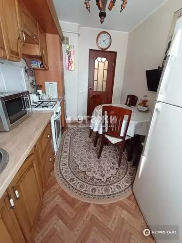 4-комнатная квартира, этаж 2 из 5, 82 м²