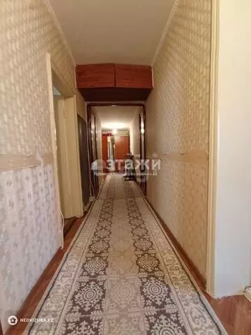 4-комнатная квартира, этаж 2 из 5, 82 м²