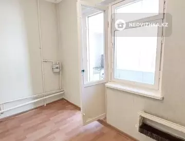 1-комнатная квартира, этаж 3 из 5, 37 м²