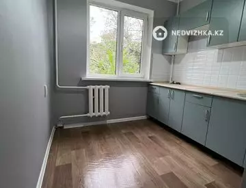 1-комнатная квартира, этаж 2 из 4, 33 м²