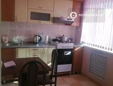 1-комнатная квартира, этаж 4 из 4, 42 м²