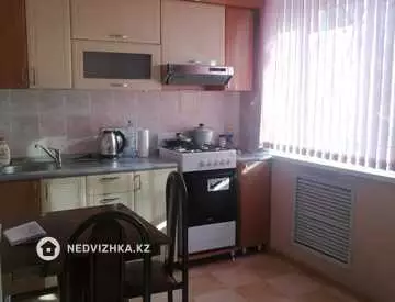 1-комнатная квартира, этаж 4 из 4, 42 м²