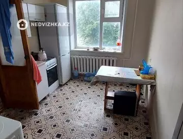 2-комнатная квартира, этаж 3 из 5, 50 м²