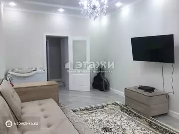 2-комнатная квартира, этаж 1 из 12, 66 м²