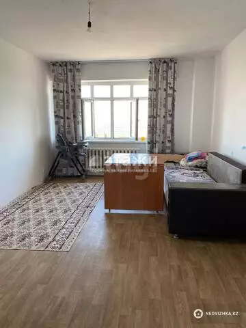 3-комнатная квартира, этаж 12 из 13, 105 м²