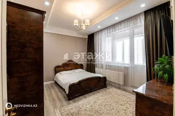 4-комнатная квартира, этаж 8 из 9, 103 м²