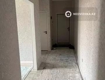 3-комнатная квартира, этаж 1 из 12, 72 м²