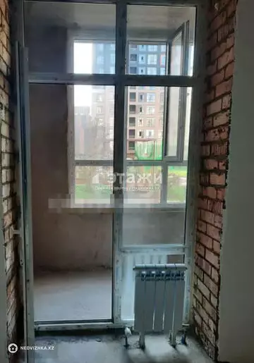 1-комнатная квартира, этаж 9 из 12, 42 м²