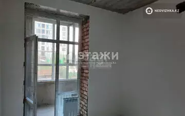 1-комнатная квартира, этаж 9 из 12, 42 м²