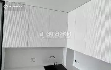 2-комнатная квартира, этаж 17 из 17, 55 м², на длительный срок