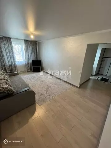 2-комнатная квартира, этаж 2 из 5, 60 м², на длительный срок