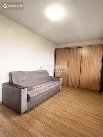 3-комнатная квартира, этаж 9 из 9, 72 м², на длительный срок