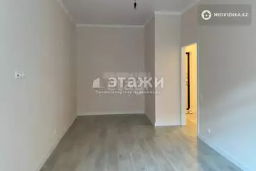 1-комнатная квартира, этаж 4 из 10, 37 м²