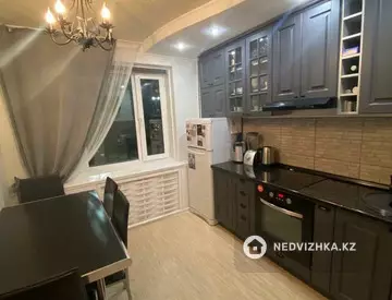 3-комнатная квартира, этаж 1 из 10, 70 м², на длительный срок